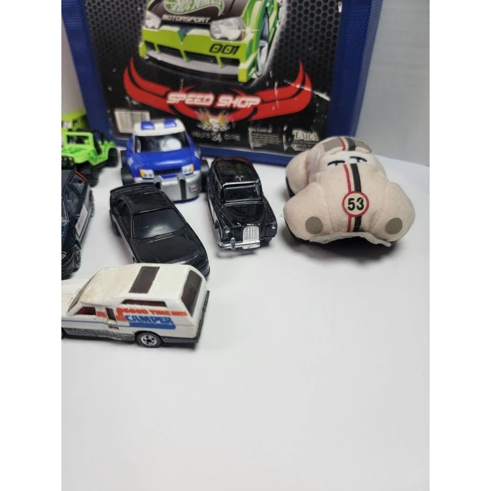 Mixed Lot 40+ Toy Cars Trucks Hot Wheels Matchbox McDonald’s Diecast w/ Carry...